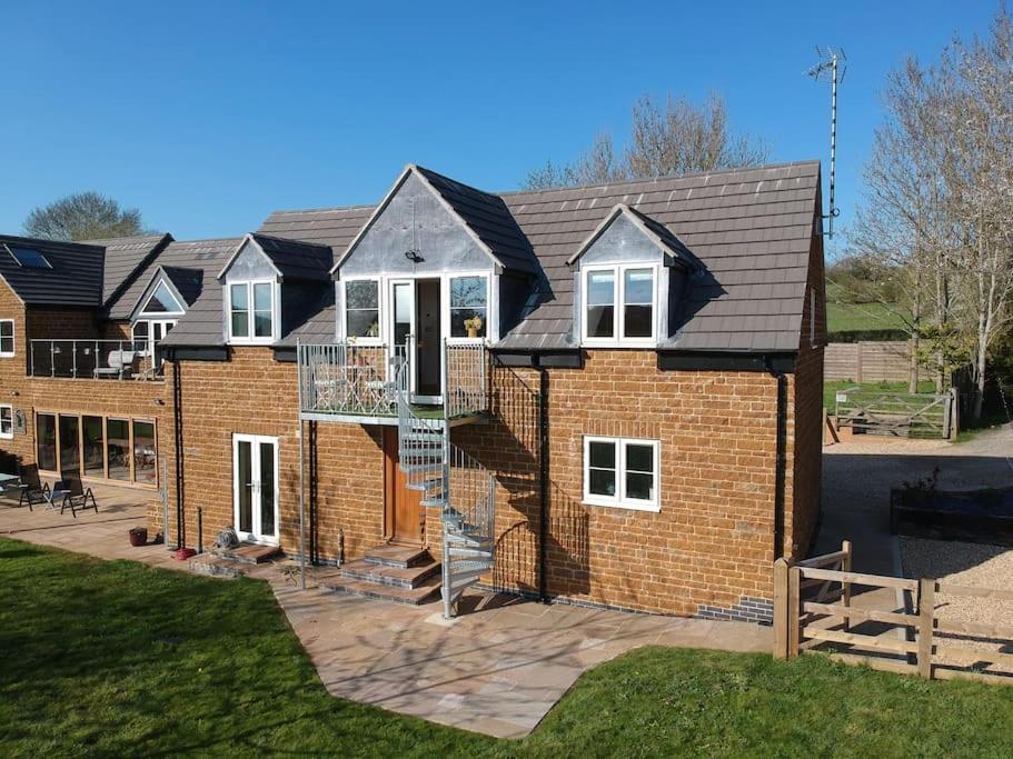 Field View Villa Braunston  ภายนอก รูปภาพ